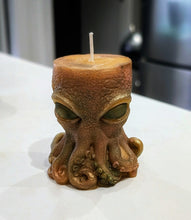 Load image into Gallery viewer, Rose Gold Reef-Dweller - Octopus - Candle