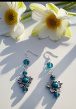 Load image into Gallery viewer, Lotus - Earrings