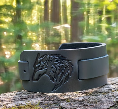 Wildwood Companion -  Wolf Leather - Bracelet