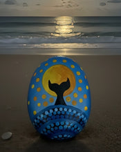 Load image into Gallery viewer, Wildlycreative&#39;s Luminance - Orca - Rock Art