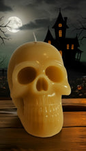 Load image into Gallery viewer, Lumen Aeterna- Skull Candle