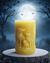 Load image into Gallery viewer, Spirits of the wild - Wolf Family - Candle