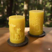 Load image into Gallery viewer, Spirits of the wild - Wolf Family - Candle
