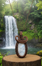 Load image into Gallery viewer, The shadow weaver - Moonstone - Necklace