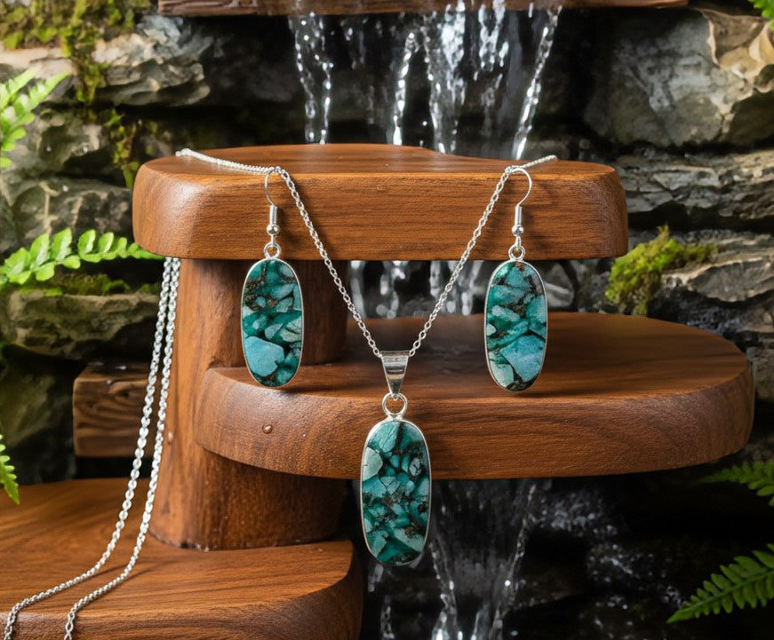 The Harmonized Shield - Necklace & Earrings - Set