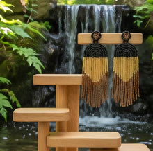 Load image into Gallery viewer, The Tidal Grace - Jellyfish - Beaded - Earrings