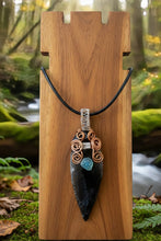 Load image into Gallery viewer, Earth &amp; Sea - Arrowhead - Sea glass - necklace