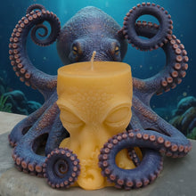 Load image into Gallery viewer, Deep Diver 2 - Octopus - Candle