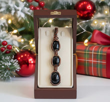 Load image into Gallery viewer, Shadow weaver - Copper -  Onyx - Pendant