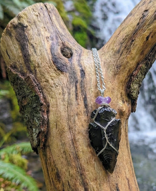 Shadow and Lights - Arrowhead - Necklace