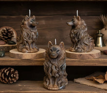 Load image into Gallery viewer, The spirit of the wild - Wolf - Candle