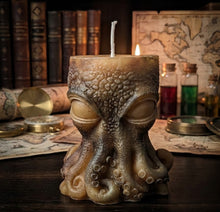 Load image into Gallery viewer, Deep Sea Dreaming - Octopus - Candle