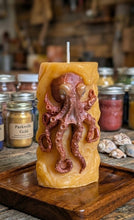 Load image into Gallery viewer, Master of the Deep - Octopus - Candle