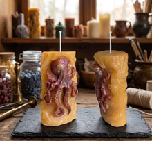 Load image into Gallery viewer, Master of the Deep - Octopus - Candle