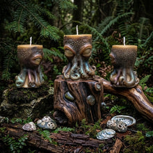 Load image into Gallery viewer, Keeper of Ocean Secrets - Octopus - Candle