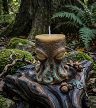 Load image into Gallery viewer, Keeper of Ocean Secrets - Octopus - Candle