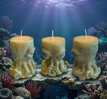 Load image into Gallery viewer, The Deep Seeker - Octopus - Candle