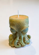 Load image into Gallery viewer, The Deep Seeker - Octopus - Candle