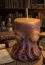 Load image into Gallery viewer, The Abyssal Voyager - Octopus - Candle