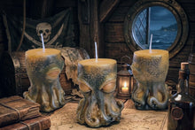 Load image into Gallery viewer, Aurum Abyss - Octopus - Candle