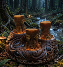 Load image into Gallery viewer, The Weaver of Waves  - Octopus -Candle