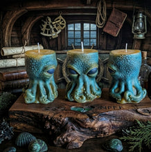 Load image into Gallery viewer, The Tides of Tortuga - Octopus - Candle