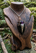 Load image into Gallery viewer, The Obsidian Harbinger - Arrowhead - Necklace - Raven