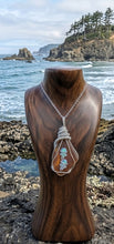 Load image into Gallery viewer, Authentic Island Soul - Sea glass - Necklace