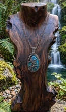Load image into Gallery viewer, The Pacific Visionary - Apatite - Necklace
