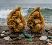 Load image into Gallery viewer, The Siren Echo - Mermaid - Candle