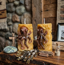 Load image into Gallery viewer, Copper Gilded Cephalopod - Octopus - Candle