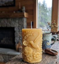 Load image into Gallery viewer, The Woodland Botanical - Hummingbird - Candle