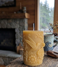 Load image into Gallery viewer, The Woodland Botanical - Hummingbird - Candle