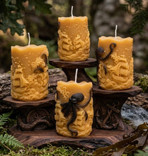 Load image into Gallery viewer, Kraken of the Deep - Octopus - Candle