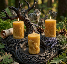 Load image into Gallery viewer, Echo of the Woods - Wolf - Candle