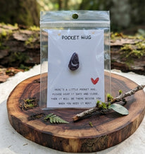 Load image into Gallery viewer, Pocket Hug - Charoite