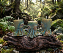 Load image into Gallery viewer, Submerged Reflection - Octopus - Candle