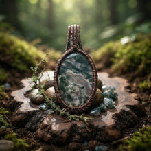 Load image into Gallery viewer, The Forest Dweller - Copper wrapped - Pendant