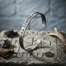 Load image into Gallery viewer, Eldritch Forge - Rune - Bracelet
