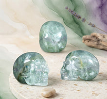 Load image into Gallery viewer, Genuine stone - Skull - Rainbow Fluorite