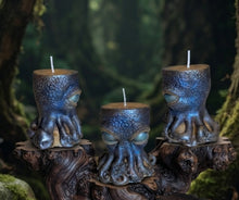 Load image into Gallery viewer, Legacy of the Deep Blue - Octopus - Candle
