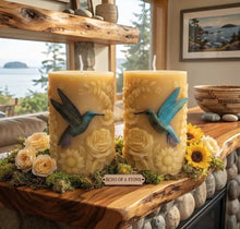 Load image into Gallery viewer, Bloom &amp; Buzz - Hummingbird - Candle