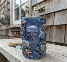 Load image into Gallery viewer, Midnight Tide Meditation - Candle - Jellyfish - Starfish - Raven Stone
