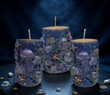 Load image into Gallery viewer, Midnight Tide Meditation - Candle - Jellyfish - Starfish - Raven Stone