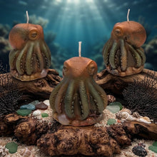 Load image into Gallery viewer, The Tides Alchemist - Octopus - Candle