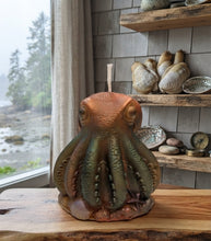 Load image into Gallery viewer, The Tides Alchemist - Octopus - Candle