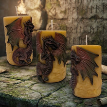 Load image into Gallery viewer, Castle Echoes - Dragon - Candle