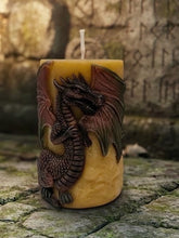 Load image into Gallery viewer, Castle Echoes - Dragon - Candle