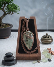 Load image into Gallery viewer, Healer's quiet secret - Necklace - Copper wrapped - Prehnite