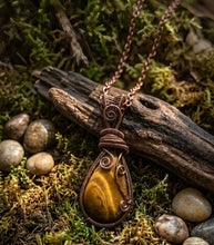 Load image into Gallery viewer, The Watcher’s Gaze - Tiger Eye - Necklace
